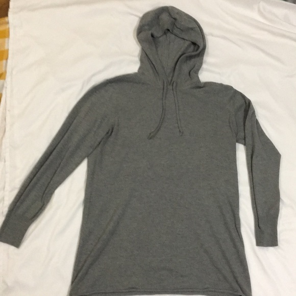gap maternity sweatshirt